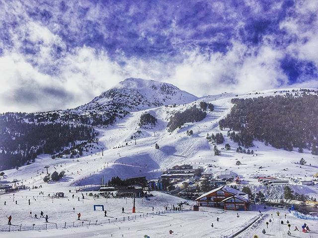 Ayer Disfrutamos De Un Día Brutal En Grandvalira Andorra Con Head Ski Decathlones Wedze Official Y Bmwespana X2 Andorra Esquí