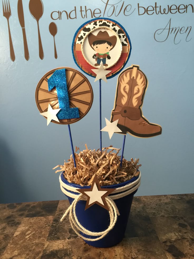 Cowboy Themed Centerpiece F18a702366e4451b1e2ca3dbc166c7a5