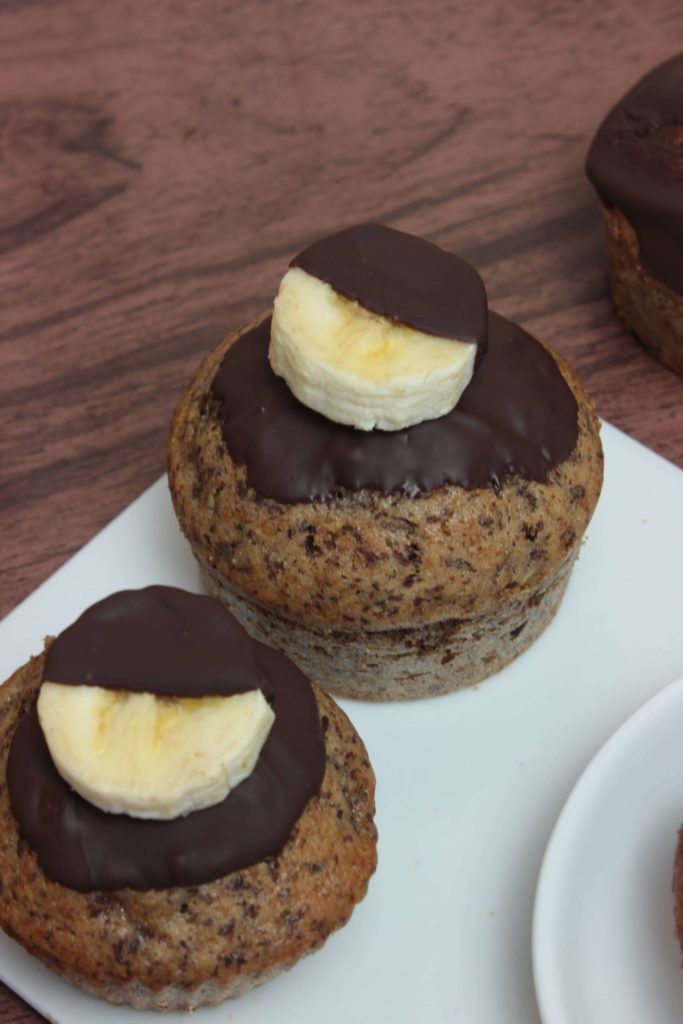 Bananen-Muffins mit flüssigem Schokokern - jessys-kuechenkunst | Kuchen ...