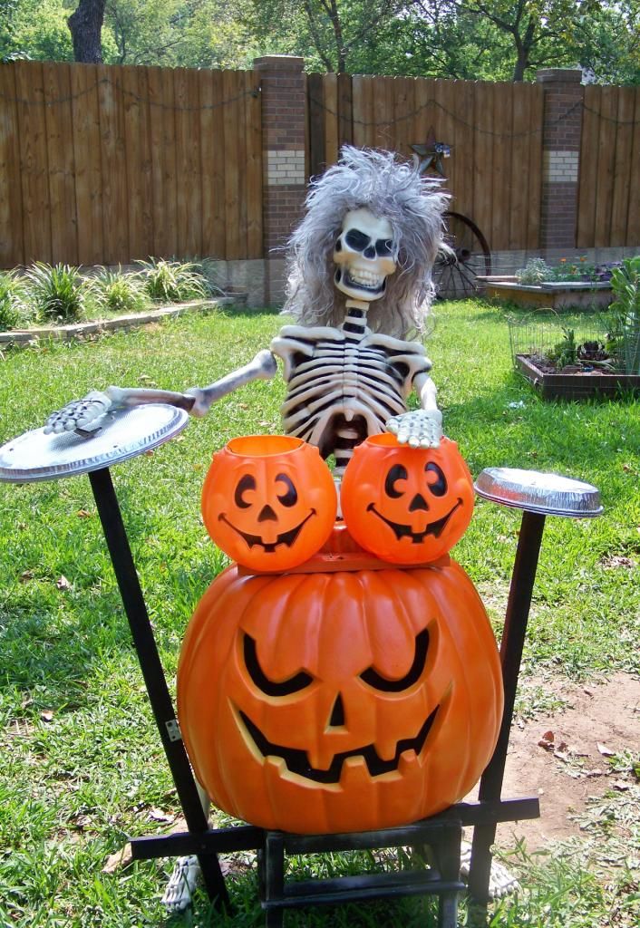 15 best scary halloween decorations with tutorial