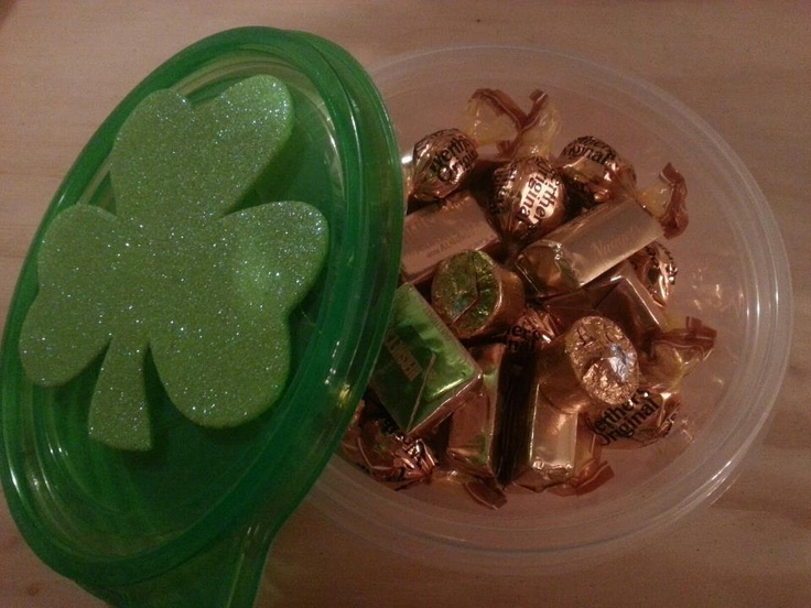 small plastic pot of gold flower pots pot of gold small plastic pot of gold flower pots pot of gold