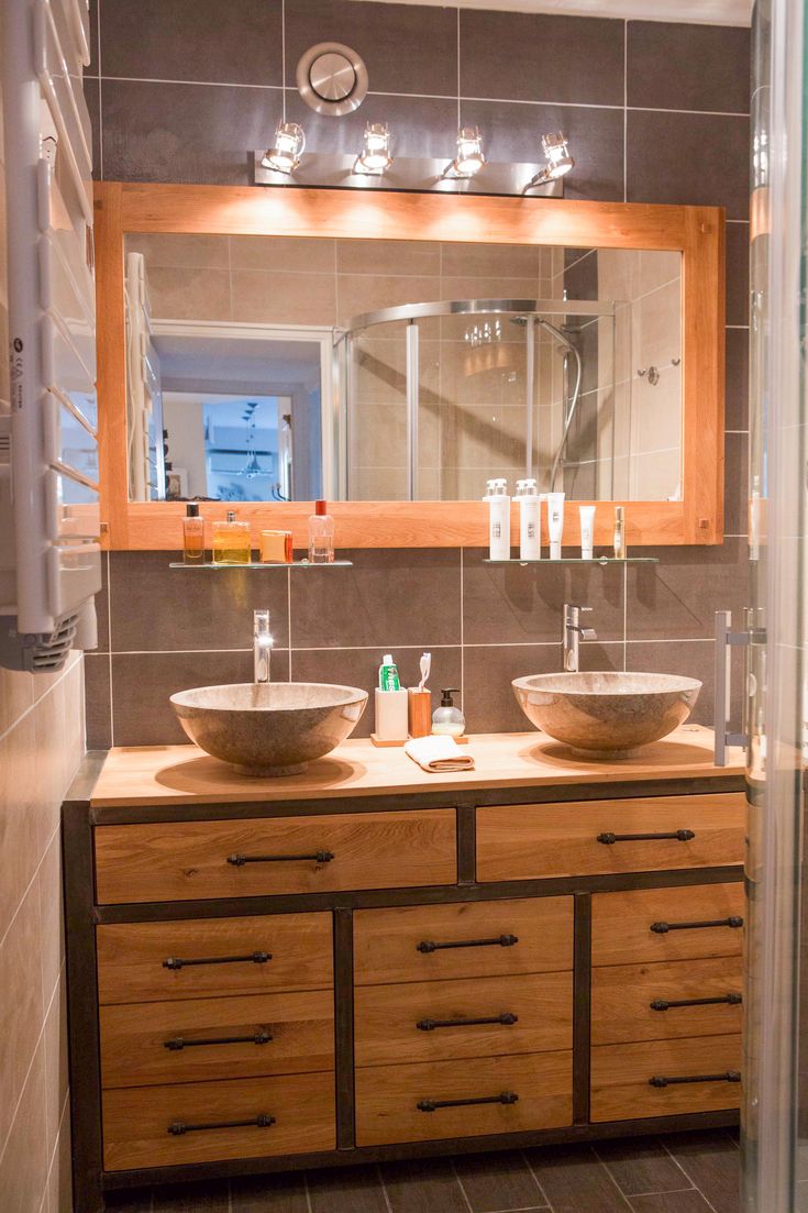 Meuble sous vasque original pour salle de bain