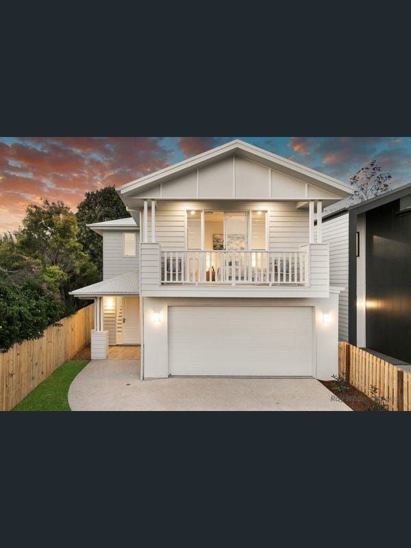 15 Camelot Street Tennyson Qld 4105 Facade house Home building 15 Camelot Street Tennyson Qld 4105 Facade house Home building