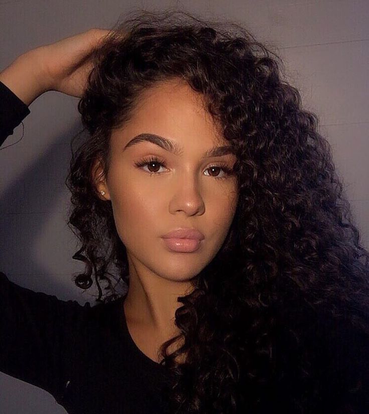 Instagram Photo By Emma Hallberg Oct 31 2016 At 4 48 Pm Curly Hair Styles Hair Hair Looks