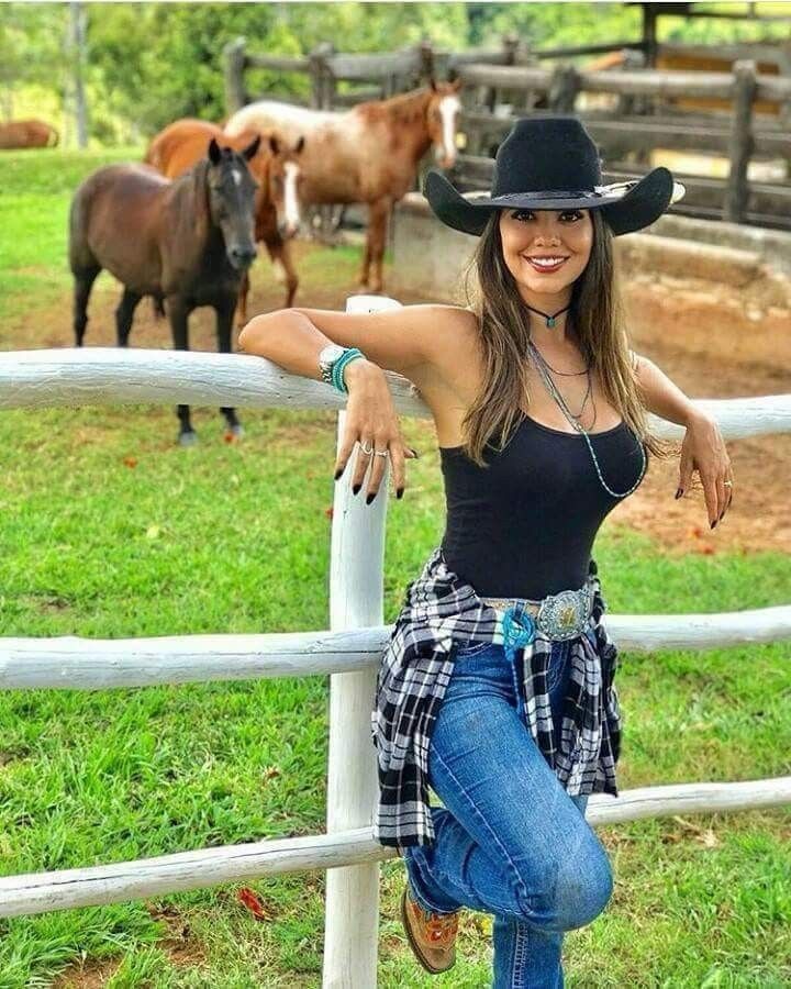 Italienerin Mopse Cowgirl Kuessen