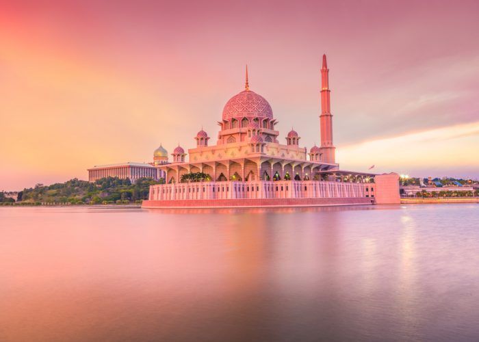 クアラルンプールからピンクモスクへの行き方 おすすめツアーをご紹介 タビナカマガジン Beautiful Wallpaper Images Wallpaper Images Hd Islamic Wallpaper クアラルンプールからピンクモスクへの行き方 おすすめツアーをご紹介 タビナカマガジン Beautiful Wallpaper Images Wallpaper Images Hd Islamic Wallpaper