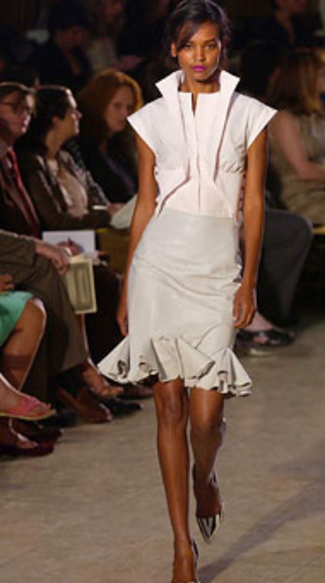 Zac Posen Spring 2003 Model Liya Kebede Ready To Wear Fashion Zac Posen Zac Posen Spring 2003 Model Liya Kebede Ready To Wear Fashion Zac Posen