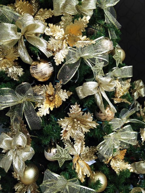 decoração arvore de natal vermelho e branco 25 melhores ideias de arvore de natal dourada no decoração arvore de natal vermelho e branco 25 melhores ideias de arvore de natal dourada no