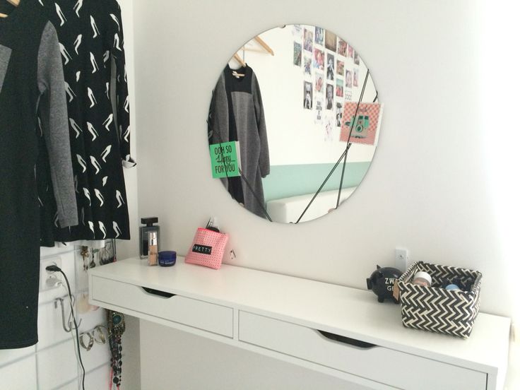 Scenario doorgaan leren make up tafel #lade plank Ikea #diy spiegel | Kaptafel ideeën,  Slaapkamerideeën, Ikea