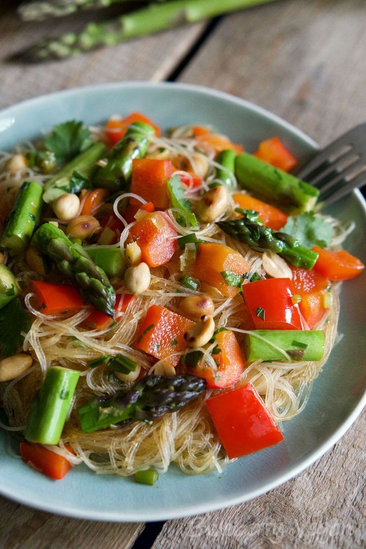 Leichte Asiatische Sommerkche Essen Und Trinken Leichte Asiatische Sommerkche Essen Und Trinken