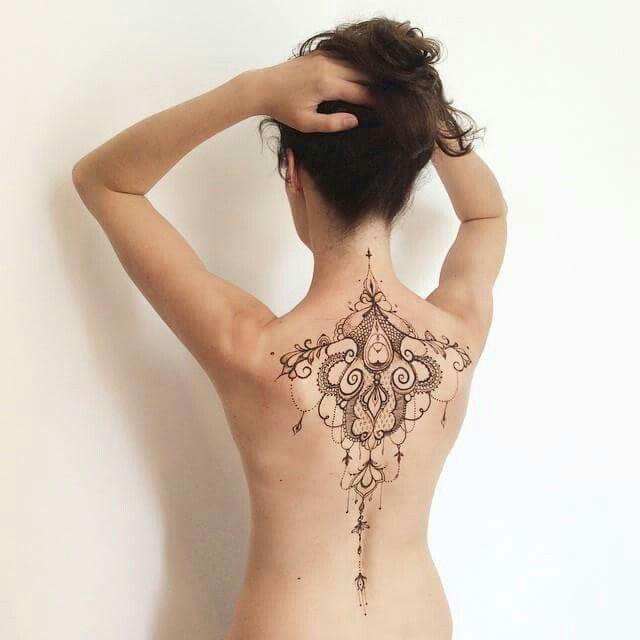 Tattoo motive frauen rücken