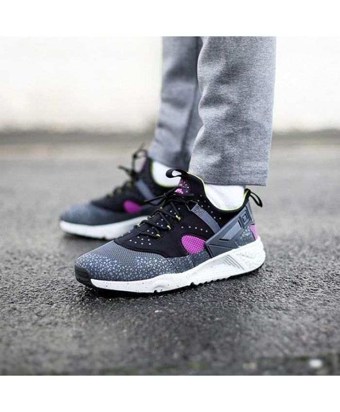 nike huarache gray and pink