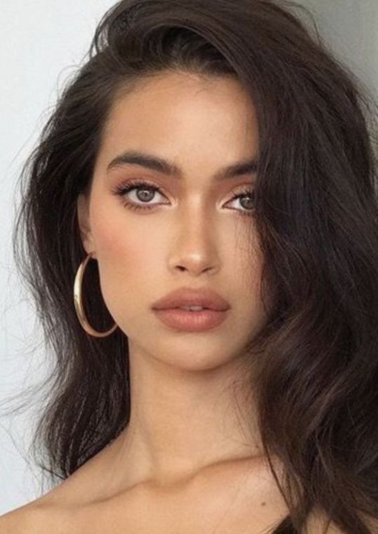 10 minimale Make-up-Looks, die 10 Minuten oder weniger dauern … – Abschlussball Make Up 10 minimale Make-up-Looks, die 10 Minuten oder weniger dauern … – Abschlussball Make Up