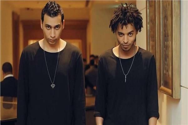 بعد سنوات انفصال ثنائي المهرجانات الأشهر أوكا وأورتيجا Cross Necklace Fashion News