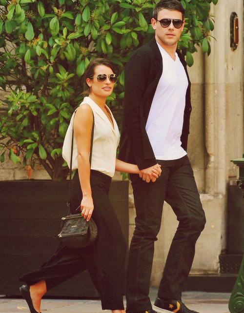 Is Rachel out of Glee dating Finn in real life