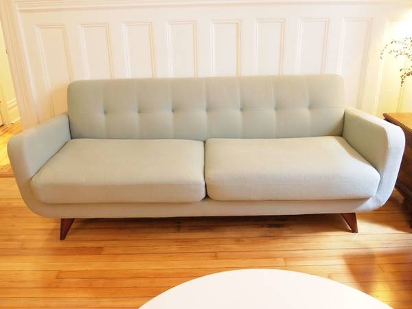 Pin By Furnishly On New York Listings Furniture Room