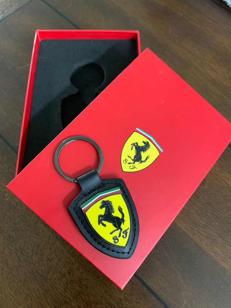 Free STL file Pendentif porte clé Ferrari 1 / Ferrari 1 Key ring