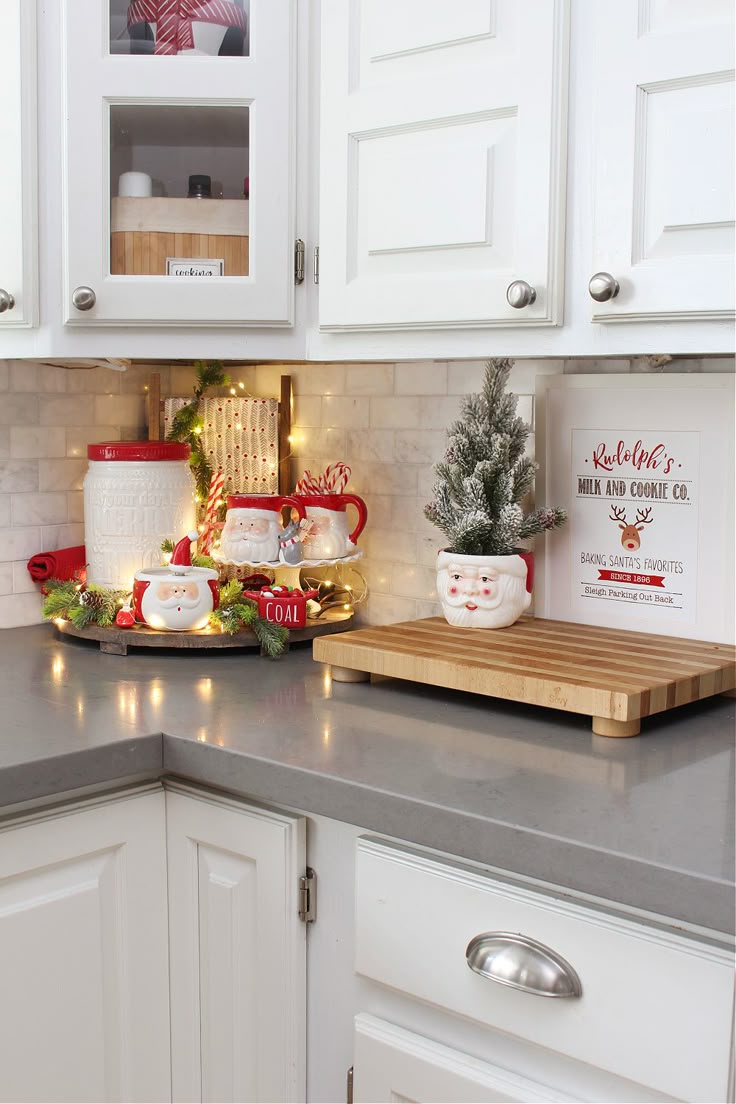 Festive Red And White Christmas Kitchen Decor festive-red-and-white-christmas-kitchen-decor