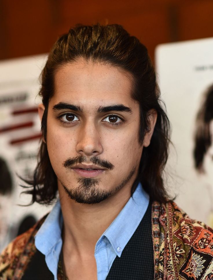 Pin by Livvvv on Man | Avan jogia, Robbie jones ...
Robbie Jones Model