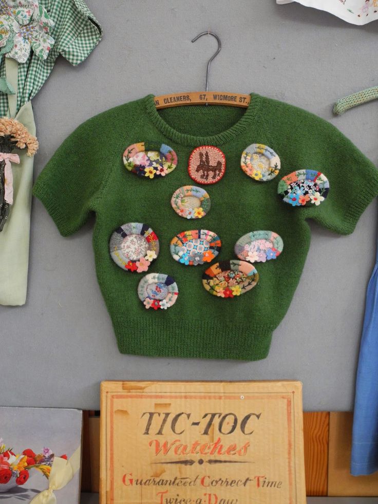 One sale button brooches