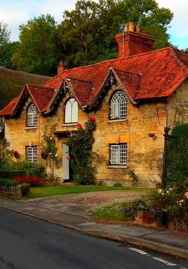 Pin by ♕ ð’¯ℋℰℛℰð’œℒ__ð’ªð’©ℒð’´ ♕ on Best pictures ☘☘ | Romantic cottage, Dream