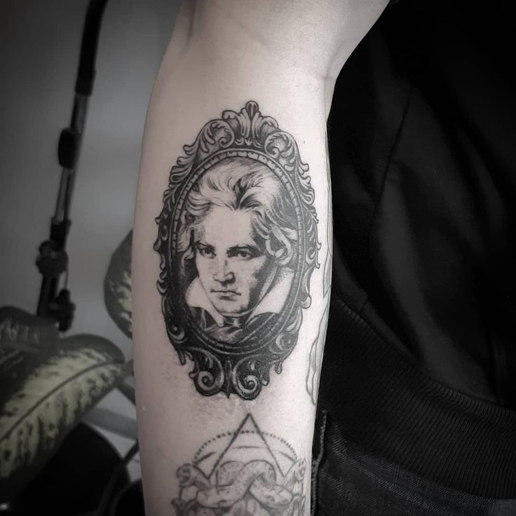 Beethoven Tatto Tattoo Tattooed Tattoos Tattoolife Tattoosketch Tattooartist Tattooart Tattoodesign Desing Draw Darktattoo