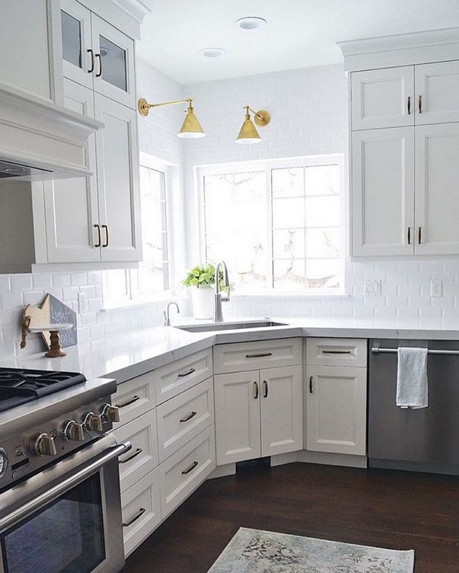 Learn More About How To Style Your Kitchen Design Into The Coolest Aesthetic Www Ligh White Kitchen Design Off White Kitchen Cabinets Kitchen Cabinet Design