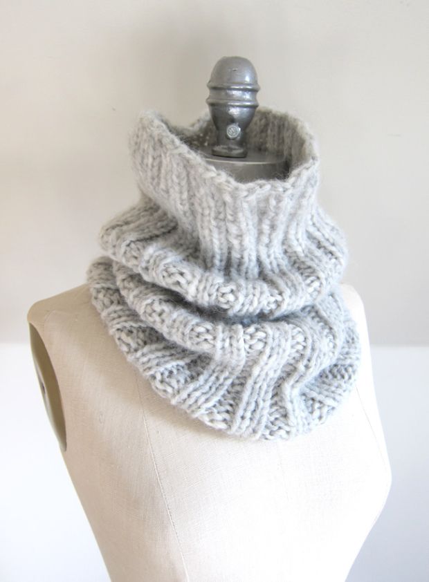 Best 25+ Cowl scarf ideas on Pinterest Snood, Hooded ...
