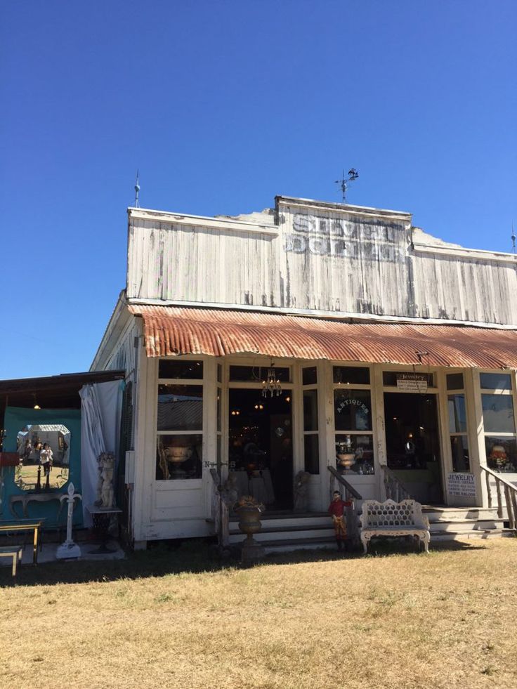 Roundtop TX, The Antique Show that is Texas B I G Joseph Roundtop TX, The Antique Show that is Texas B I G Joseph