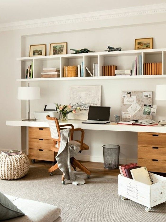 Bureau droit moderne RICCO. Idéal pour une chambre enfant ou ado. C