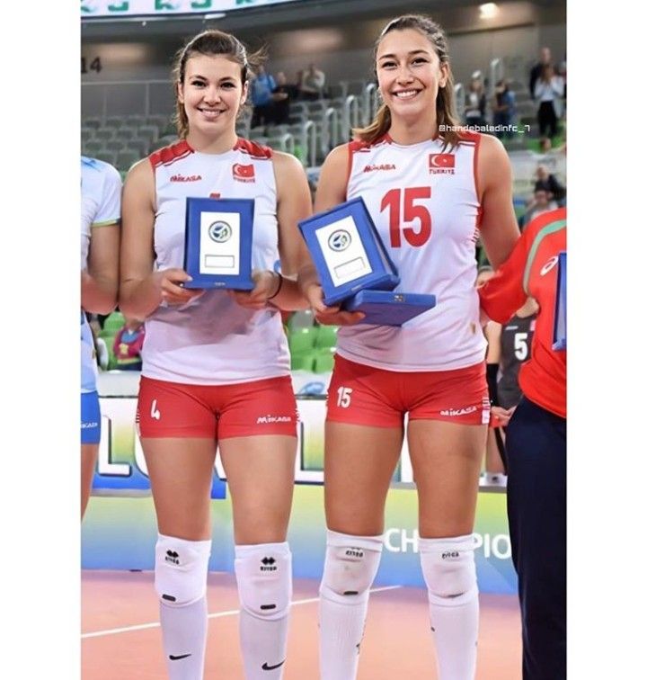 Sergio Alberto Adli Kullanicinin Filenin Sultanlari Panosundaki Pin Voleybol Sultan