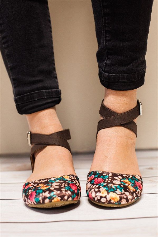 flats with wrap around ankle