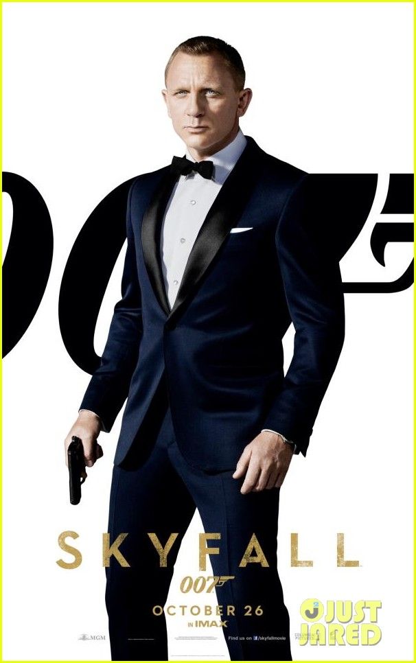 Daniel craig midnight blue tuxedo hot sale