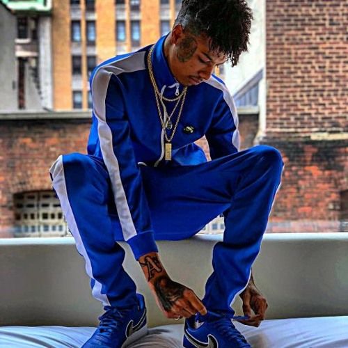 Blueface Blues Clues By Juice Wrld Rapper Outfits Rapper Wallpaper Iphone Cute Rappers Higgins (born december 2, 1998), better known by his stage name juice wrld (pronounced as juice world), is an american rapper, singer, and songwriter. blueface blues clues by juice wrld
