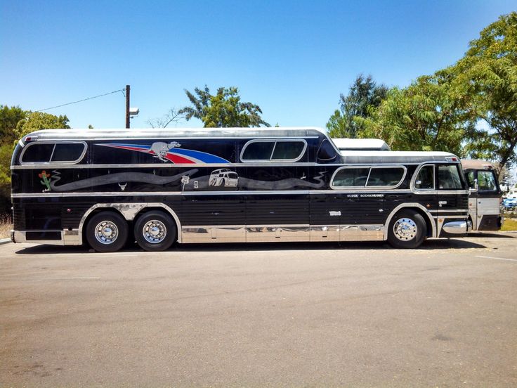 Custom Built Travel Trailers >> Scenicruiser two side a | Old Busses & House Trucks | Bus camper, Prevost bus, Luxury bus Custom Built Travel Trailers >> Scenicruiser two side a | Old Busses & House Trucks | Bus camper, Prevost bus, Luxury bus