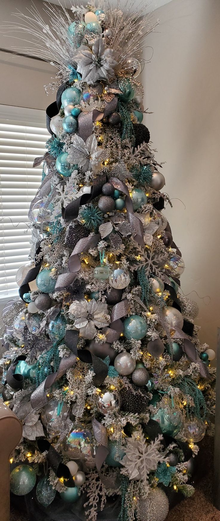 Tiffany blue and silver and charcoal Christmas tree Árboles de