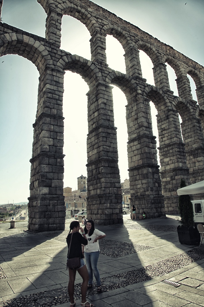ancient roman architecture essay Romanesque architecture is an architectural style of medieval europe characterized by combining features of ancient roman and byzantine buildings and other local. ancient roman architecture essay Romanesque architecture is an architectural style of medieval europe characterized by combining features of ancient roman and byzantine buildings and other local.