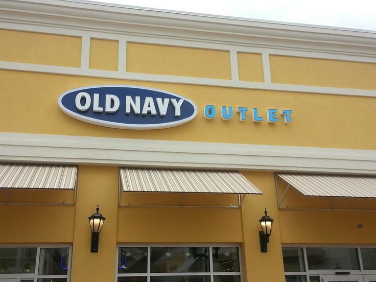 Store located in outlet mall Carlsbad Premium Outlets will have Extra Holiday Shopping Hours so you have time to shop at all your favorite retailers like kate spade new york, Old Navy Outlet Kids & Baby and more.