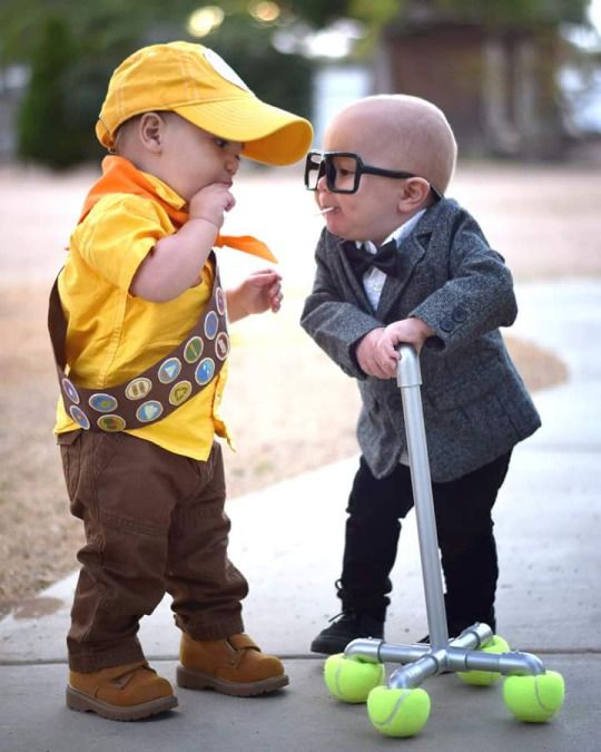 these kids as russell and carl fredricksen from disneys up this is the cutest twin costume idea ever - Best Childrens Halloween Costumes these kids as russell and carl fredricksen from disneys up this is the cutest twin costume idea ever - Best Childrens Halloween Costumes
