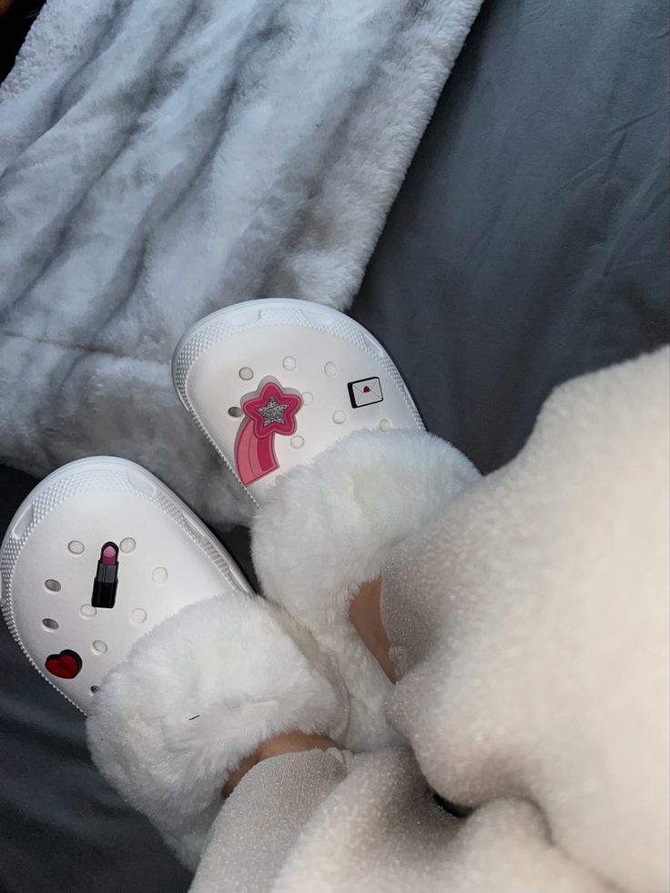 Fluffy Crocs Fluffy Shoes Crocs With Fur Crocs Aesthetic fluffy-crocs-fluffy-shoes-crocs-with-fur-crocs-aesthetic