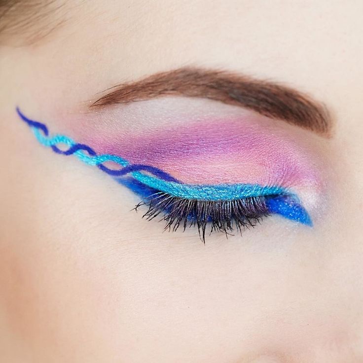 42 Cute Unicorn Makeup Ideas to Copy This Halloween Maquillage bleu