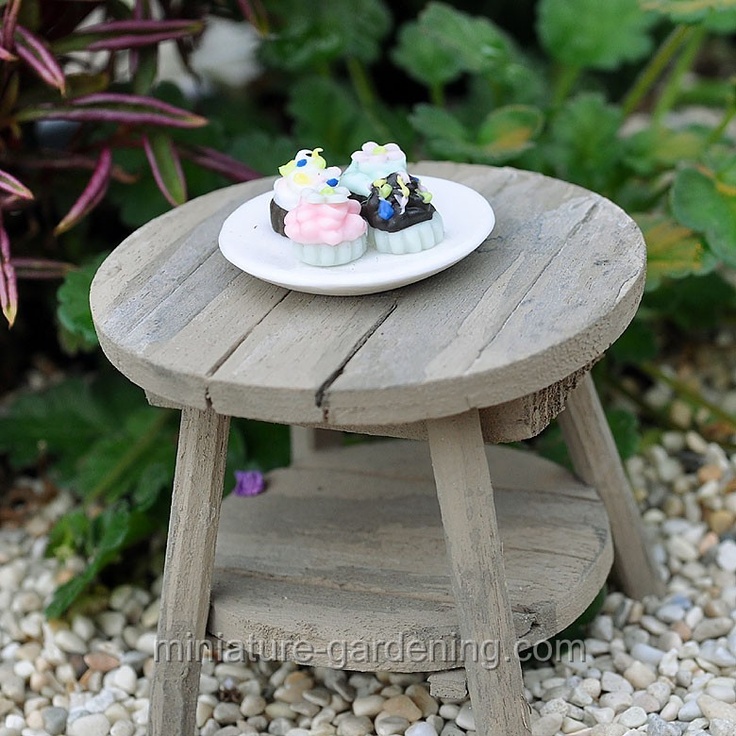 Cupcakes On A Plate Garden CupcakesParty CupcakesMiniature Cupcakes On A Plate Garden CupcakesParty CupcakesMiniature