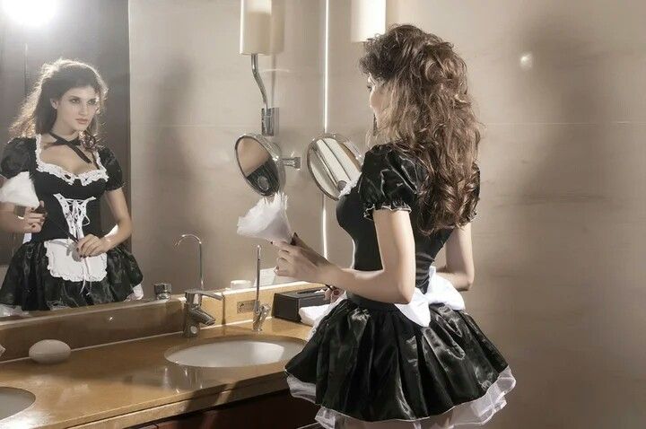 Maid club shower cute