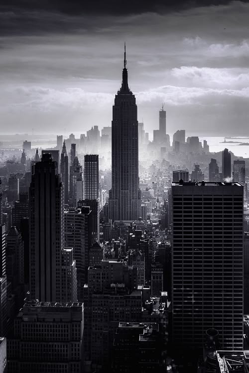 Nyc skyline langham place new york fifth avenue just to the left for the empire state building Nyc skyline langham place new york fifth avenue just to the left for the empire state building
