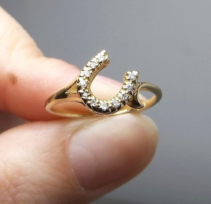 Antique Ladies Horseshoe Ring Antique Ladies Horseshoe Ring