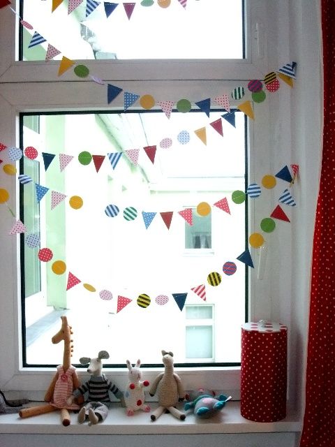 * Maxabella loves…: Pin of the Day (27 June): Sweet little window bunting by Indre Zetsche for Kickcan & Conkers * Maxabella loves…: Pin of the Day (27 June): Sweet little window bunting by Indre Zetsche for Kickcan & Conkers