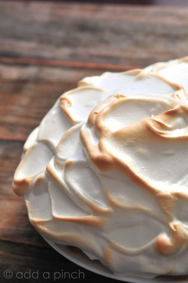 Easy Meringue Recipe With Tips To Make It Perfect And Fluffy Every Time easy-meringue-recipe-with-tips-to-make-it-perfect-and-fluffy-every-time