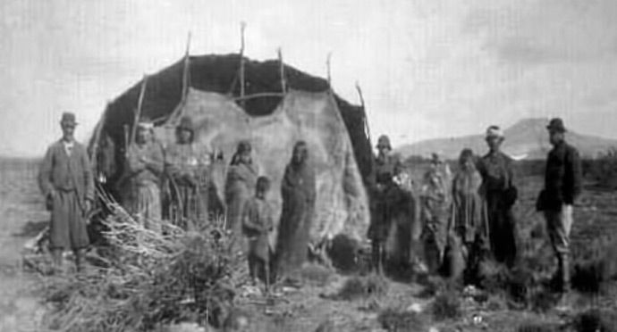 Los Pueblos Originarios Prehispánicos Niveles De Desarrollo Cultural Los Pueblos Originarios En La Actualidad Atacameños Pueblo Indígena Mapuches
