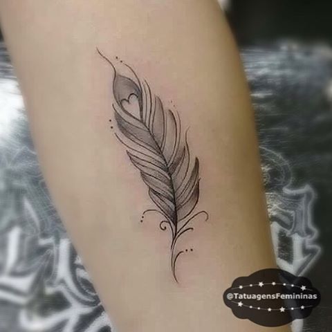 best 25 plume tattoo ideas on pinterest watercolor feather best 25 plume tattoo ideas on pinterest watercolor feather