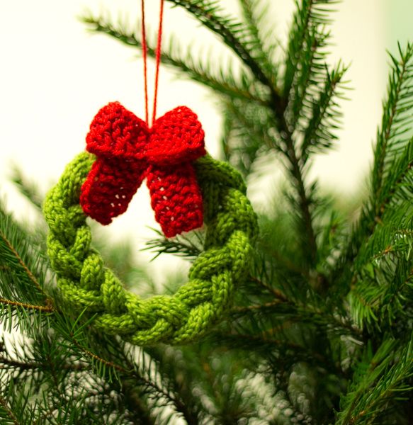 Wreath Christmas Tree Ornament €“ Free Knit Pattern Knitty Gritty Wreath Christmas Tree Ornament – Free Knit Pattern | Knitty Gritty | Pinterest | Christmas knitting, Christmas knitting patterns and Christmas - Wreath Christmas Tree Ornament €“ Free Knit Pattern Knitty Gritty